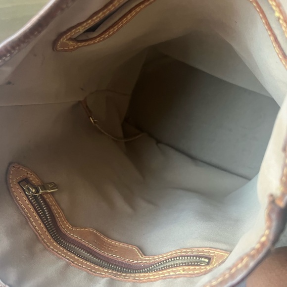 Louis Vuitton Brown GM bucket - Picture 11 of 16